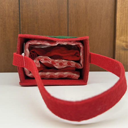 confezione-regalo-in-feltro-con-strofinaccio-cm-12x9x20-64622