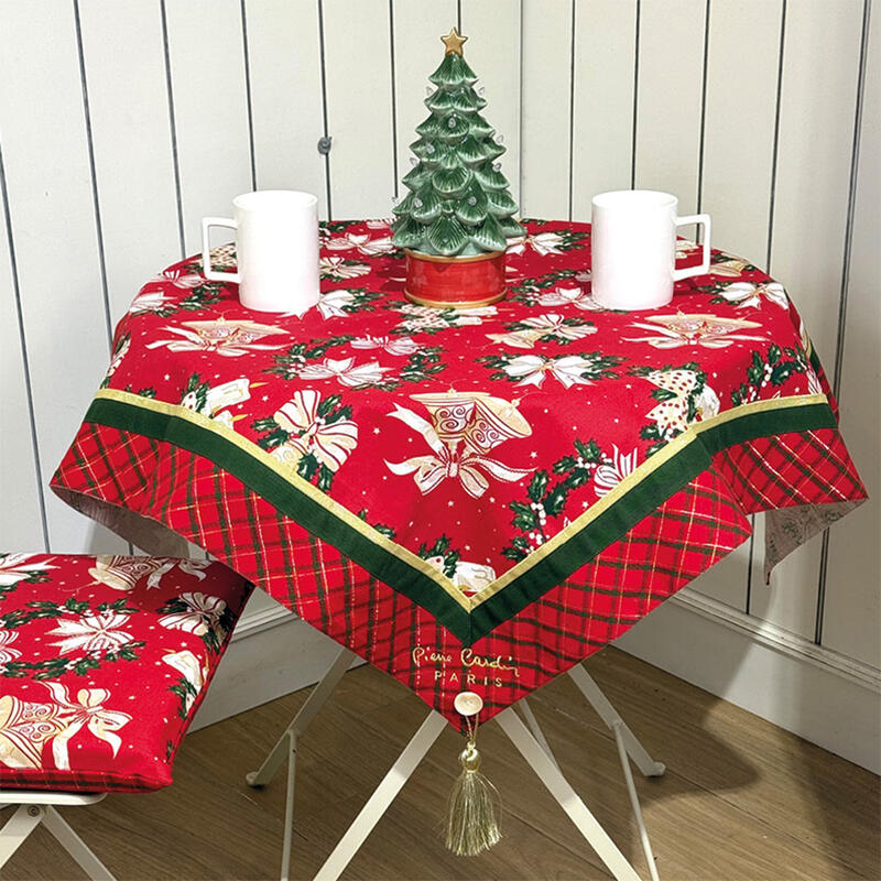 CENTROTAVOLA NATALIZIO COTONE STAMPATO CM 90X90 CON NAPPINE BuyBuy24 Abbilgiamento e Biancheria